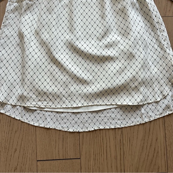 Like New Club Monaco Silk Popover Tunic - Picture 5 of 9